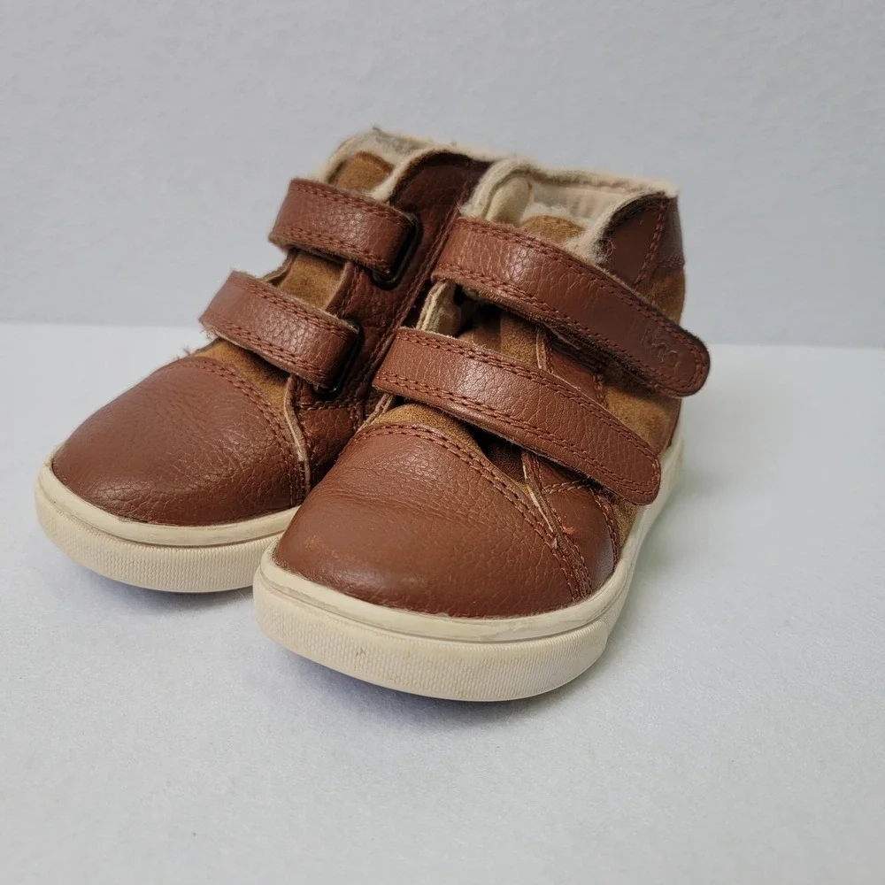 UGG Toddler Rennon II Chestnut Leather Sneakers - Size 6T
